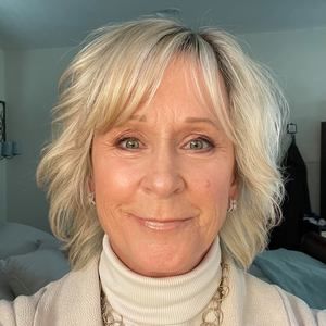 Meet your Posher, Dori